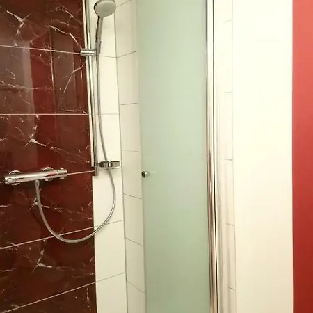 Neukalener Stadthaus Zum Alten Schmied * Neukalen