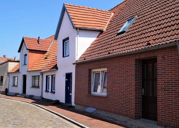 Neukalener Stadthaus Zum Alten Schmied Ferienhaus *