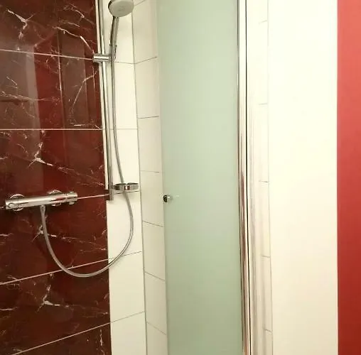 Neukalener Stadthaus Zum Alten Schmied * Neukalen